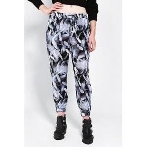 Urban Outfitters, Kimchi Blue joggers, S